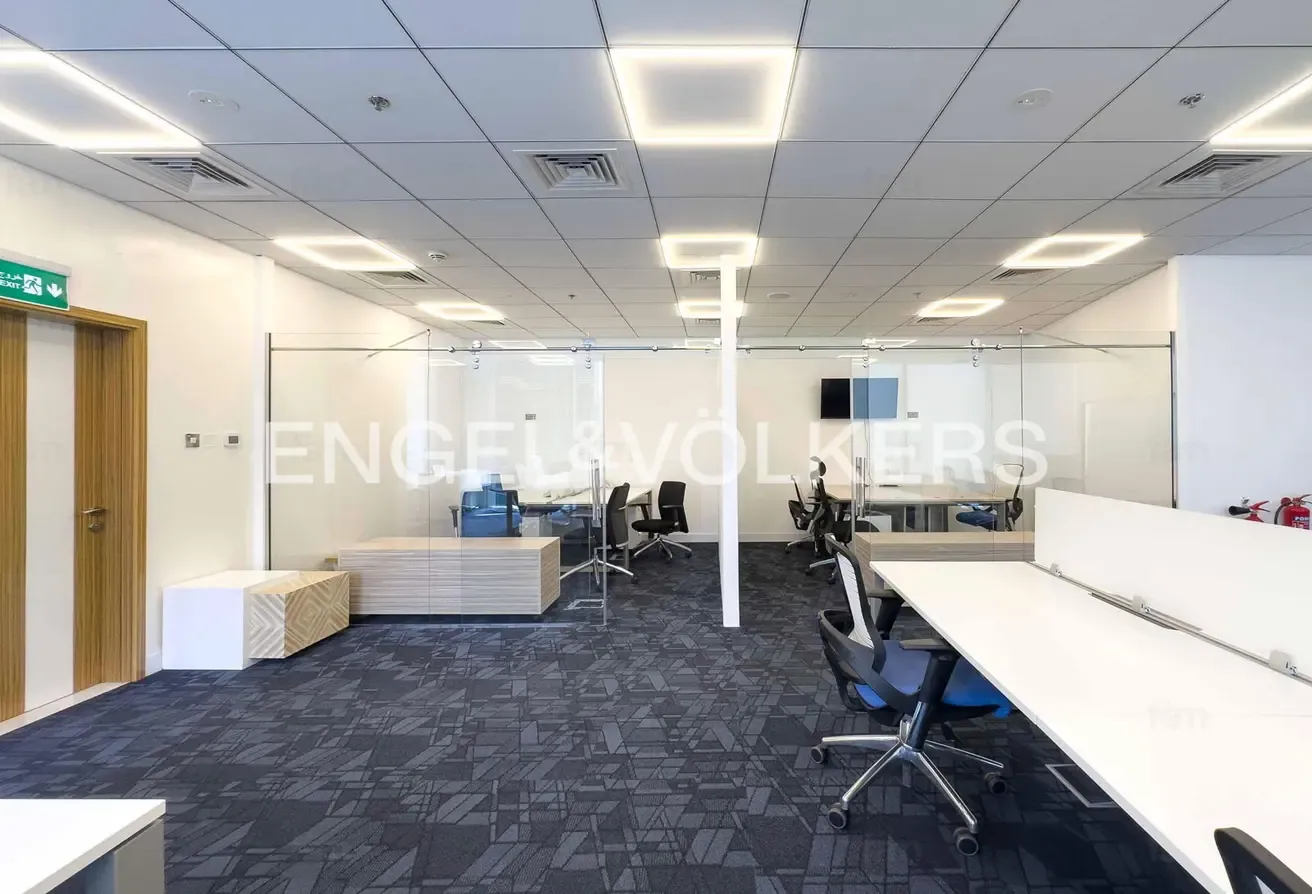 Spacious Corner Office | Vacant | Exclusive