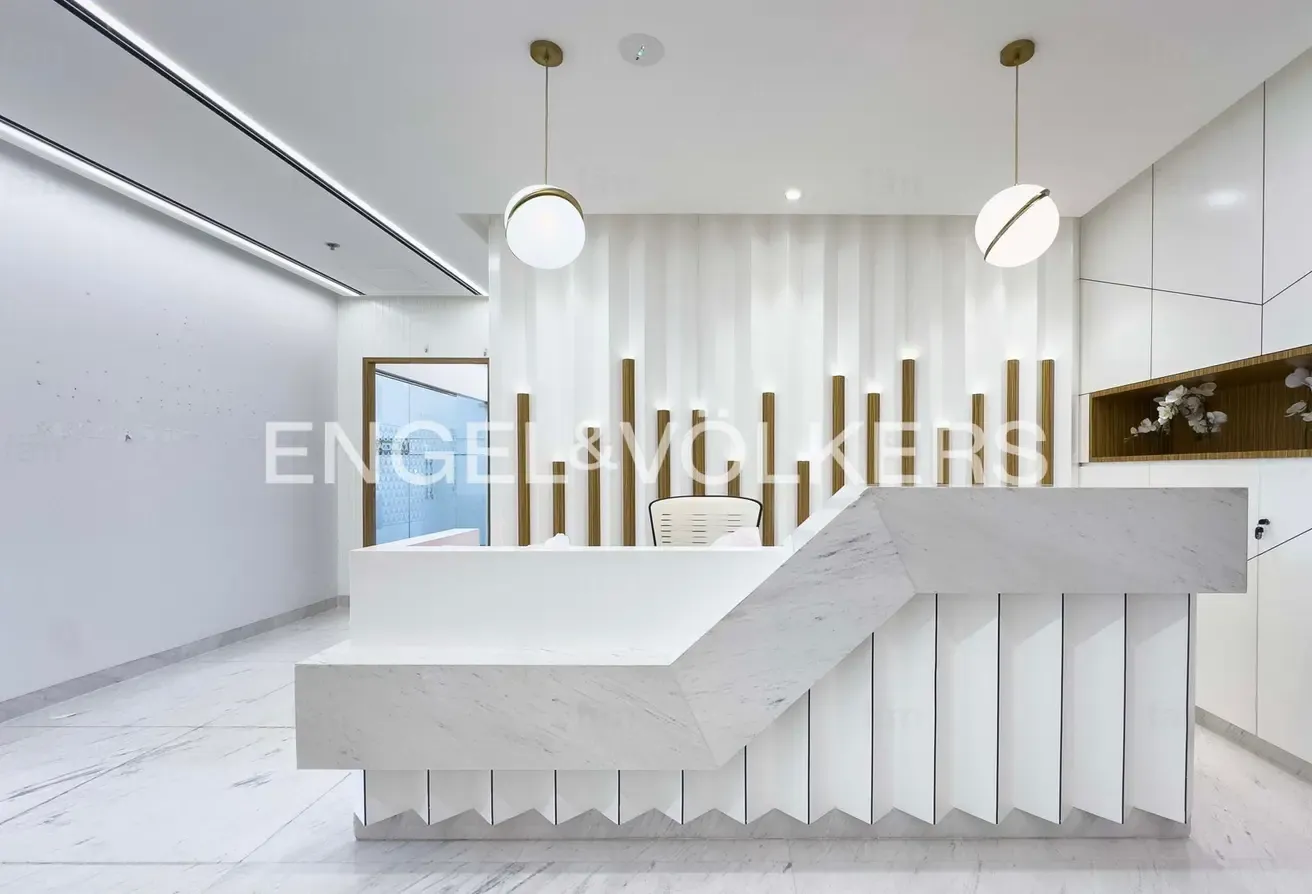 Spacious Corner Office | Vacant | Exclusive