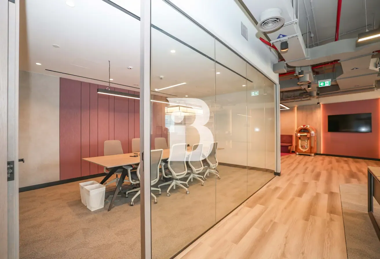PRESTIGIOUS BUSINESS ADDRESS|PANORAMIC CANAL VIEW