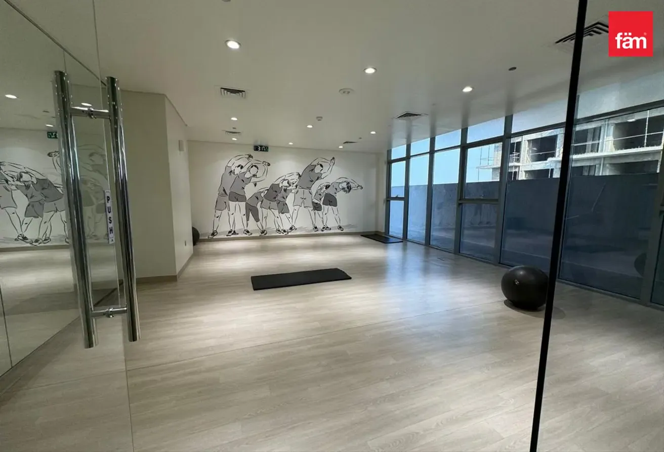 Open View | Direct On Metro | Ready To Move