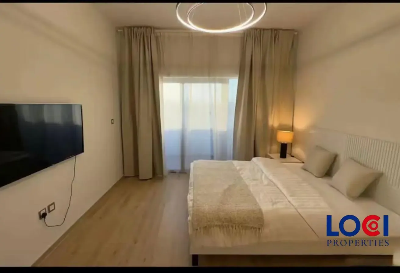 Studio Apartment with Private Jacuzzi in Dubai