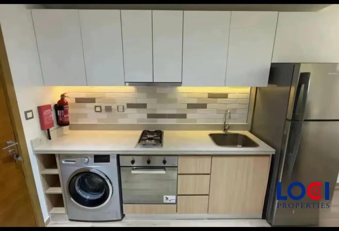 Studio Apartment with Private Jacuzzi in Dubai