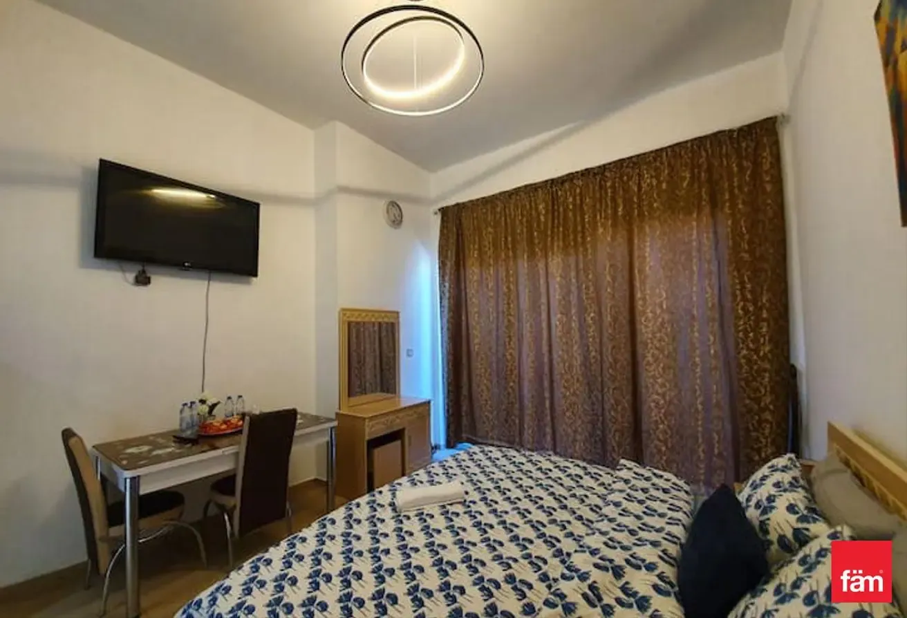 VACANT |  Beside Metro | Fully Furnished