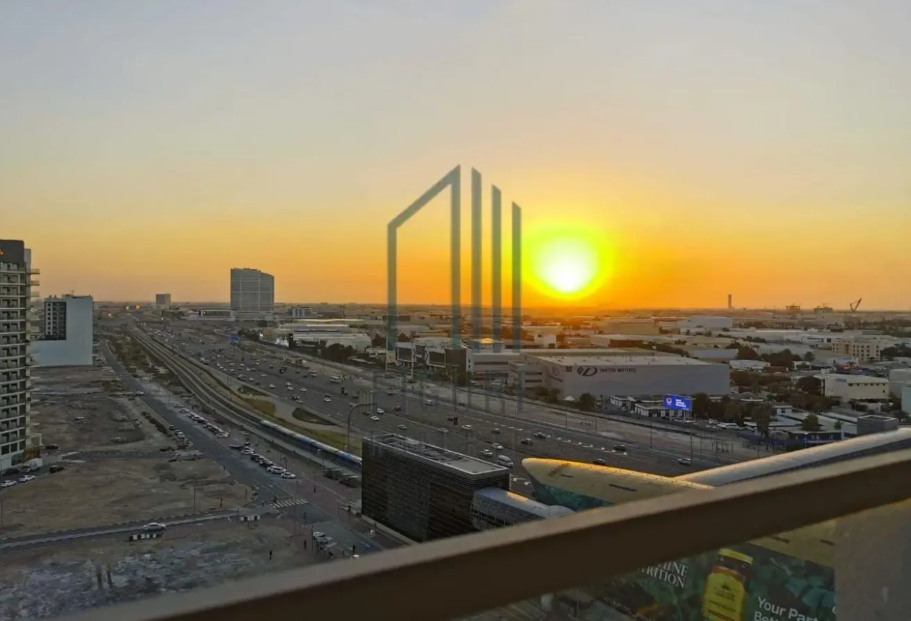 PRIME LOCATION | DIRECT ACCESS TO METRO| WELL KEPT