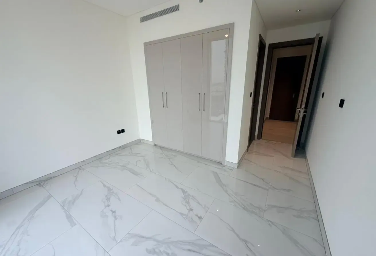 Luxury /Burj View /Mid Floor/ Mortgage /Negotiable