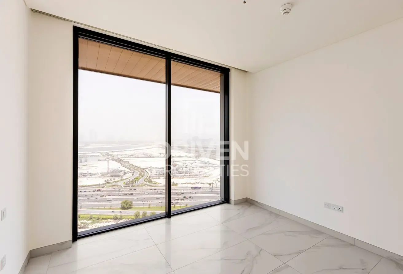 Stunning and Spacious Layout | Prime Location