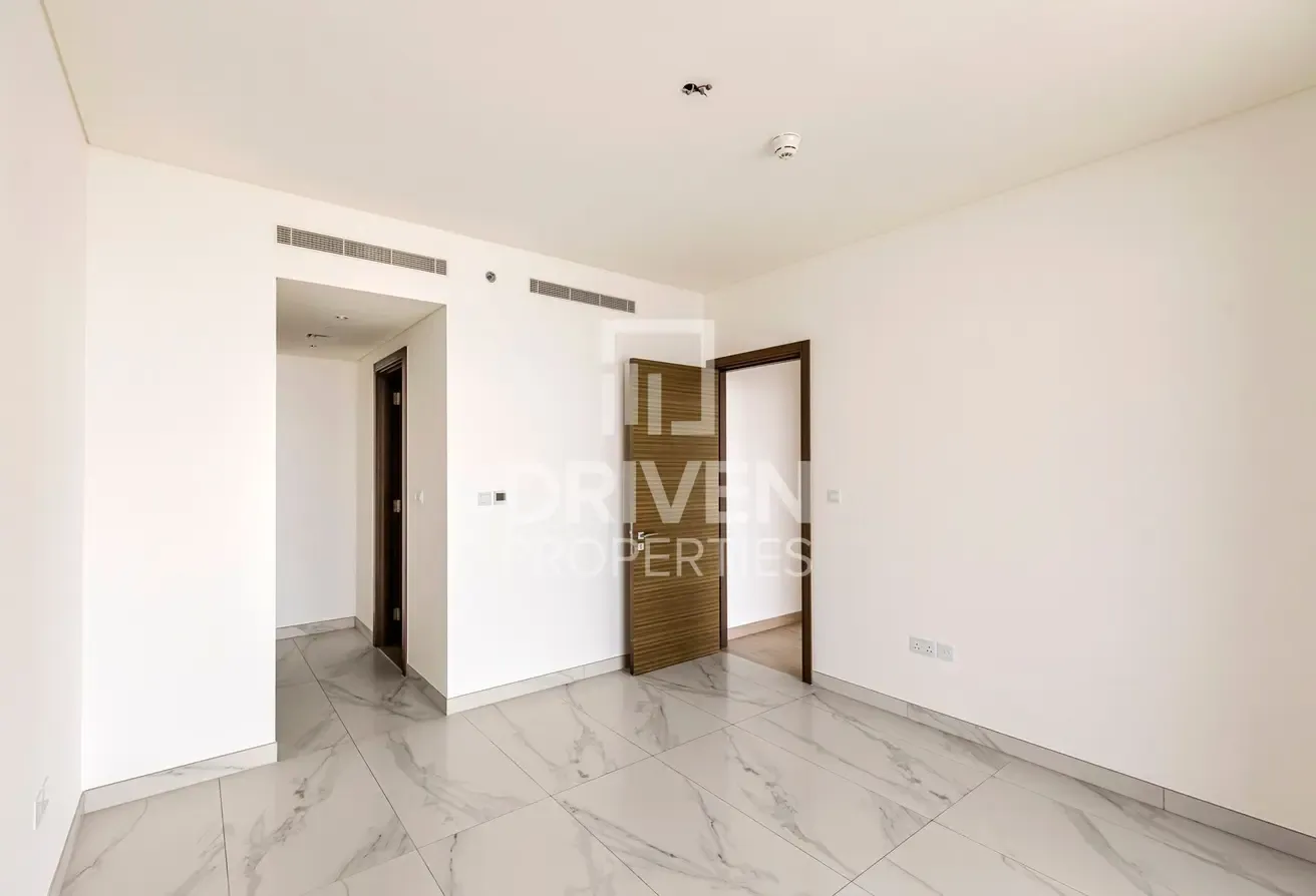 Stunning and Spacious Layout | Prime Location