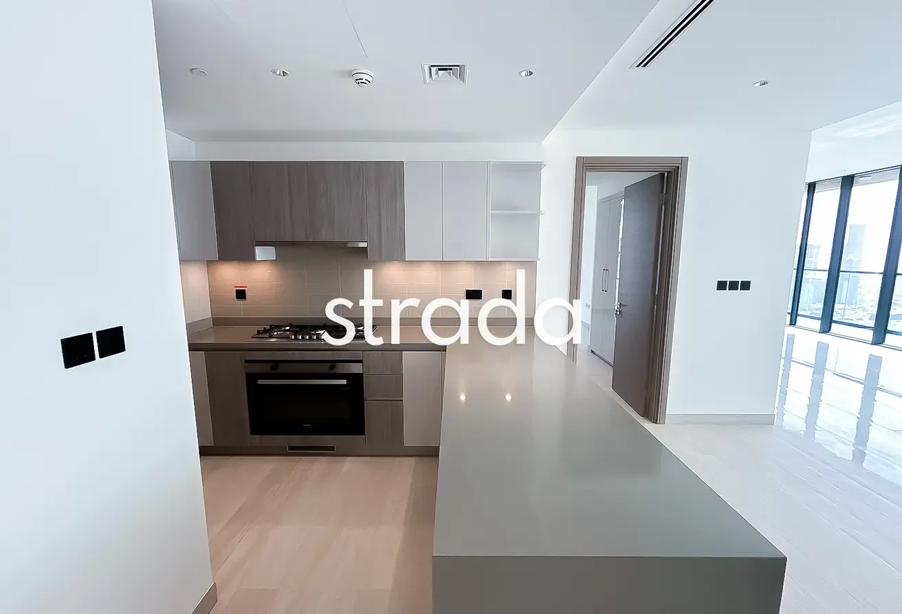 Waterfront Living | High Floor | Brand New