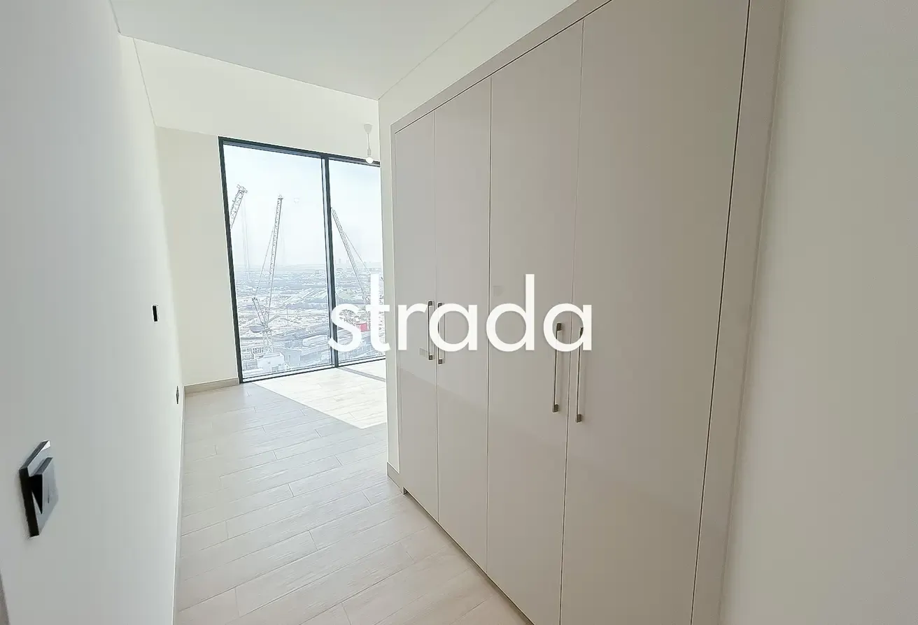 Waterfront Living | High Floor | Brand New