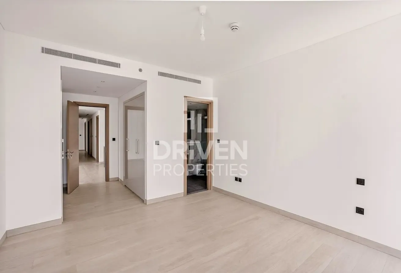 Brand New | High Floor | Opportunity Deal
