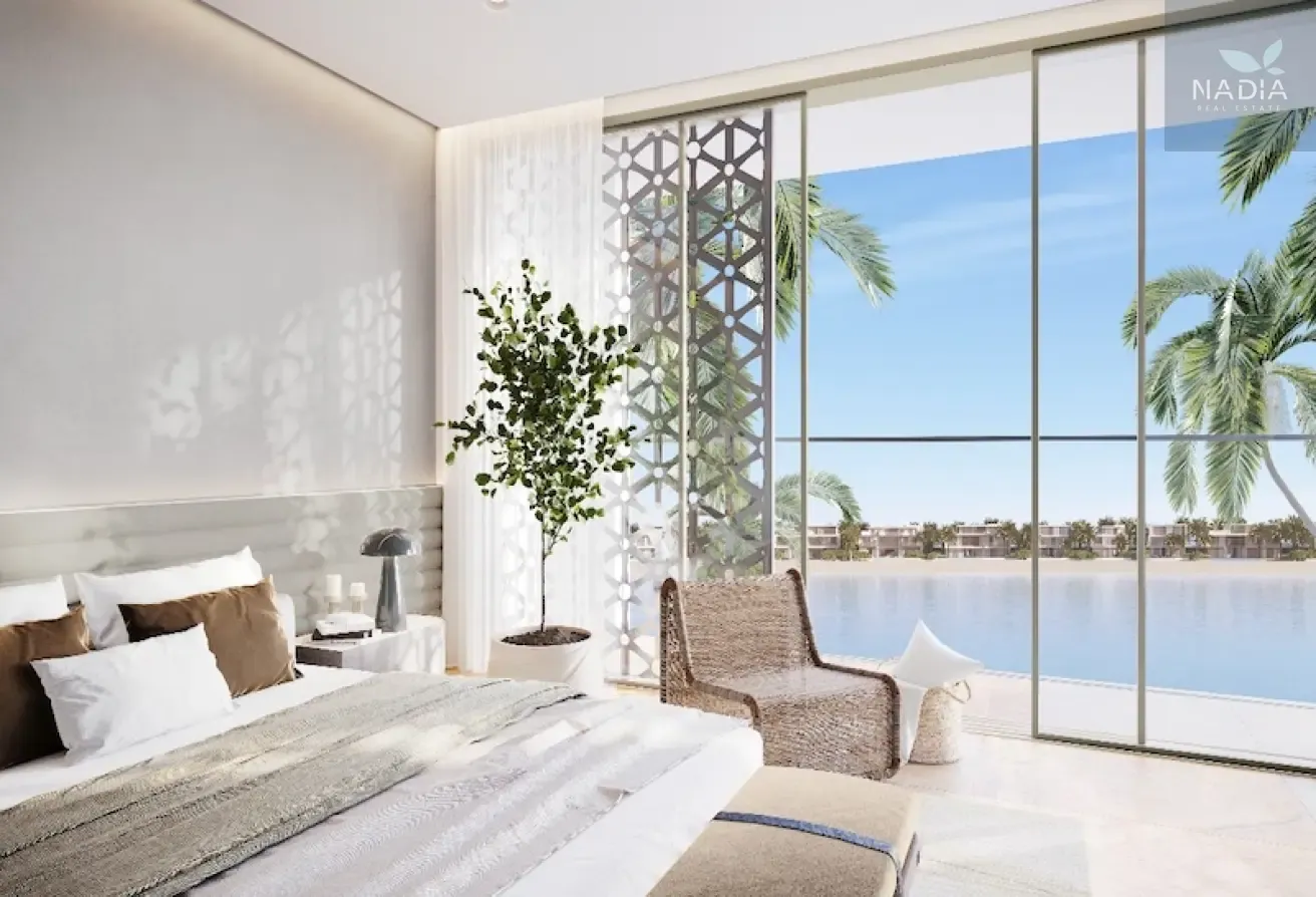 Large 4BR+Maid | Lagoon Views | Mid Floor | Corner