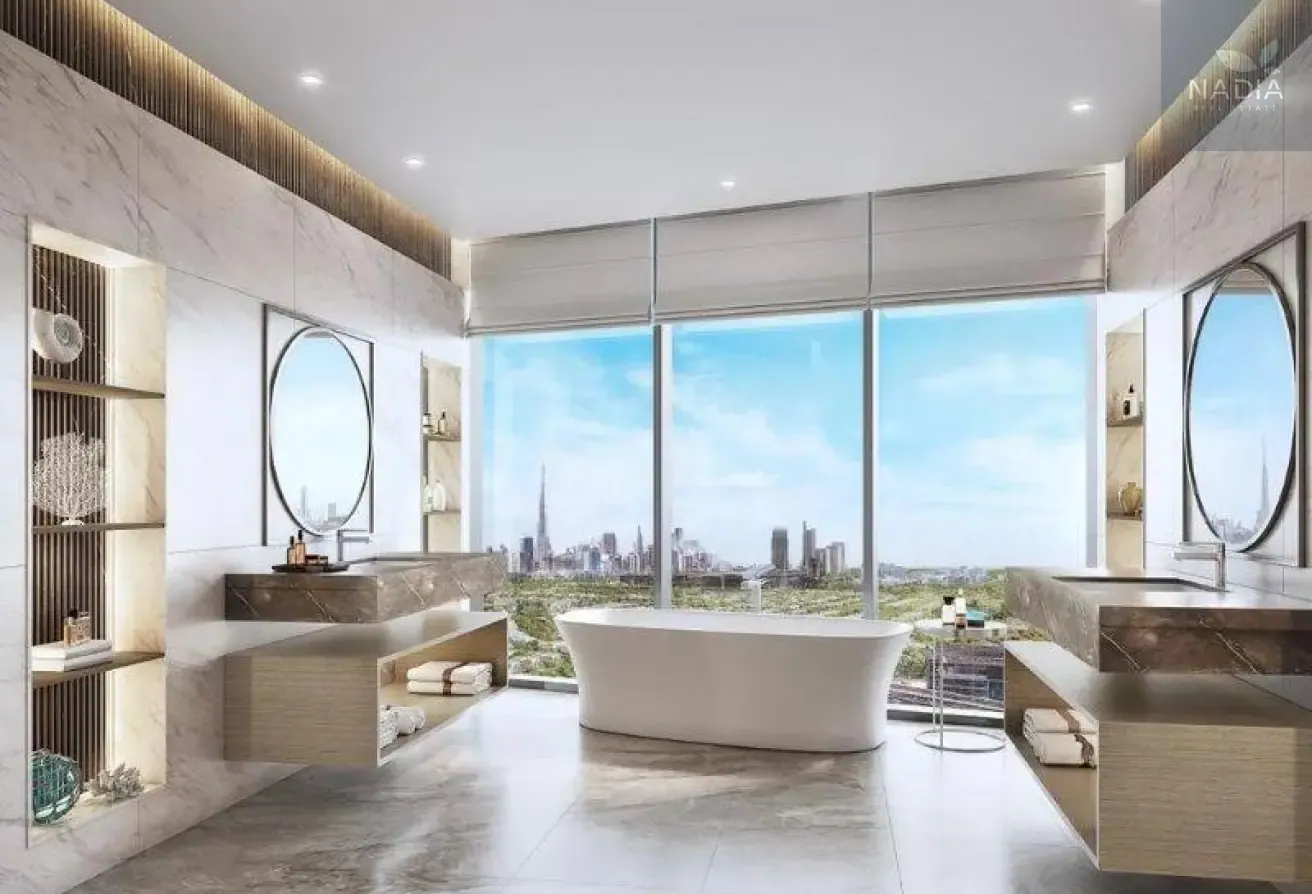 Large 4BR+Maid | Lagoon Views | Mid Floor | Corner