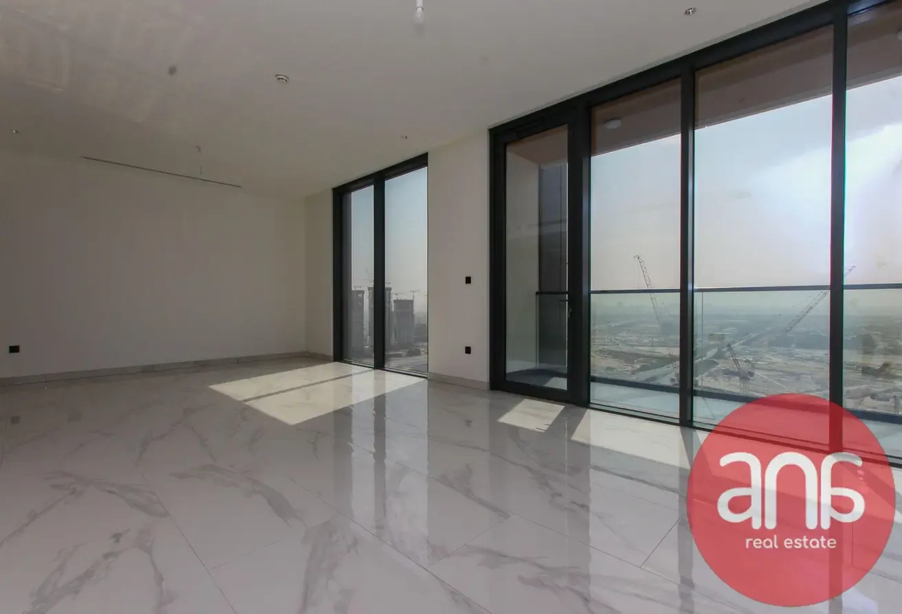 Full Lagoon and Downtown View | Maids room
