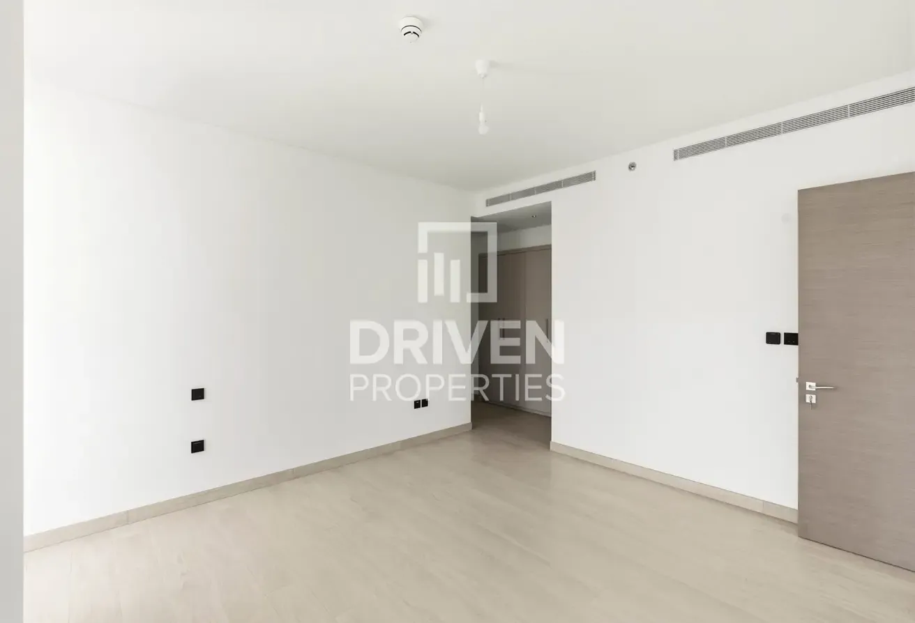 Boulevard View | Vacant | Brand New Unit