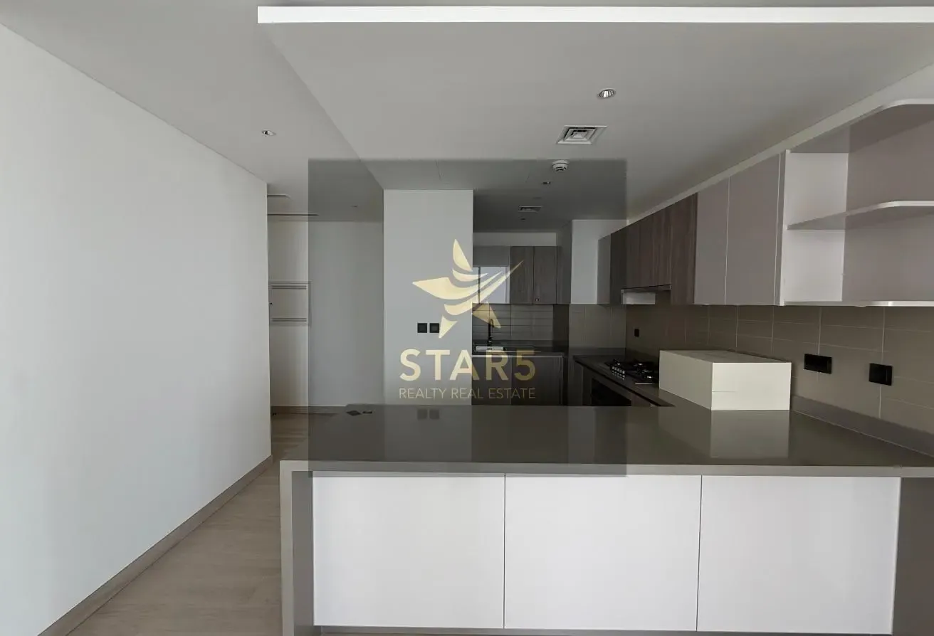 Lagoon Views | Brand New | Huge Layout