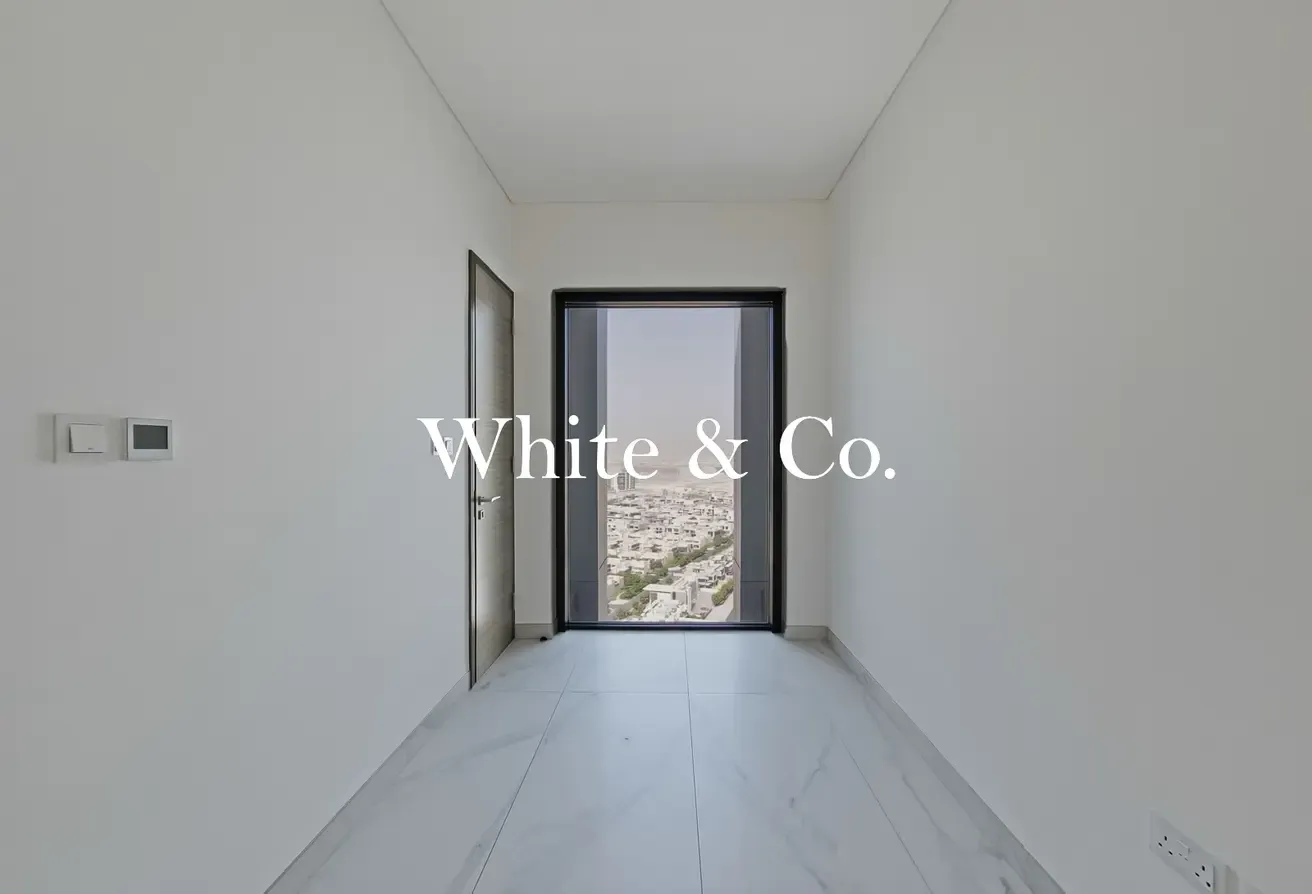 Penthouse | Vacant | Unbelievable Views