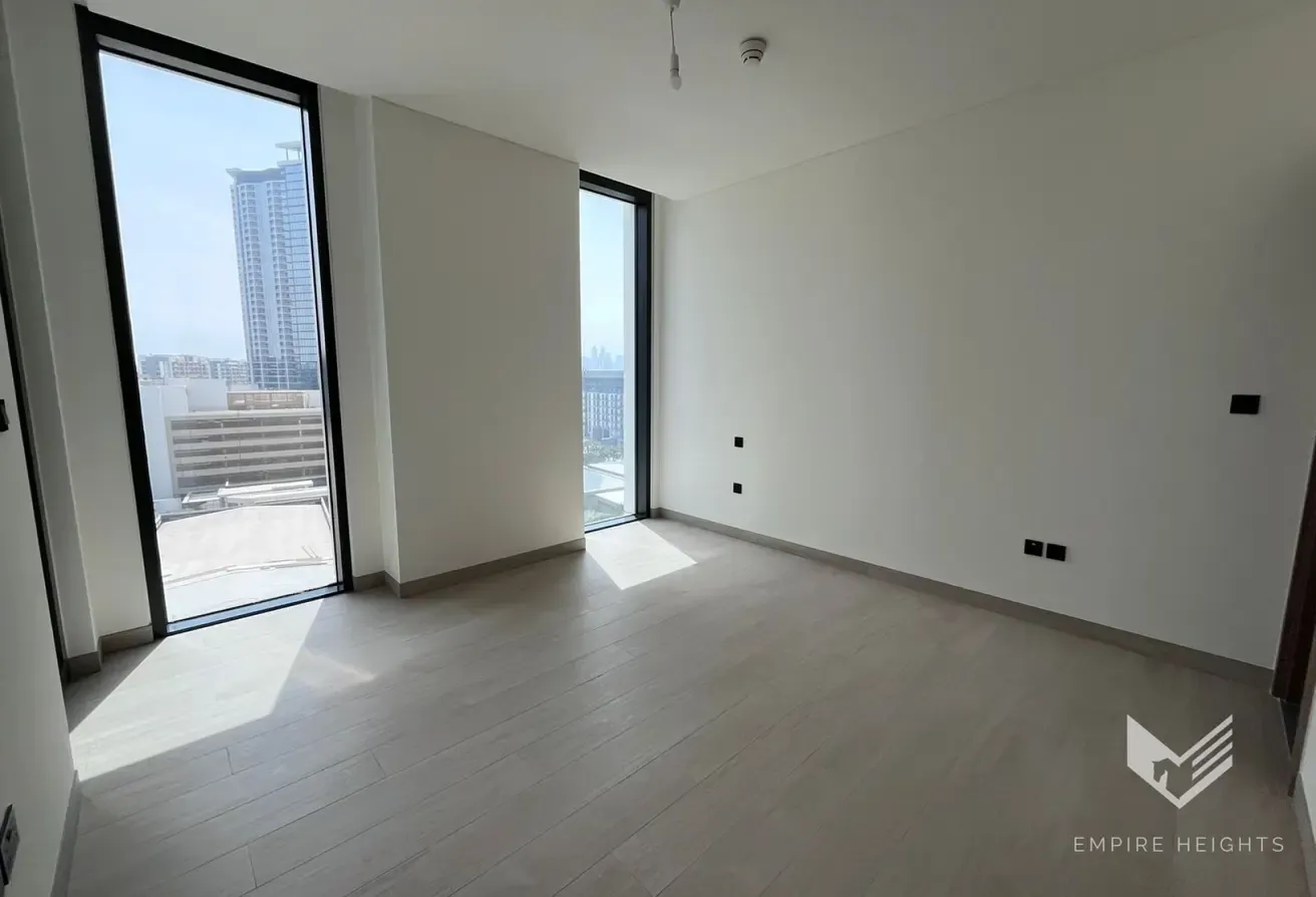 Spacious LayOut | High ROI | Canal View