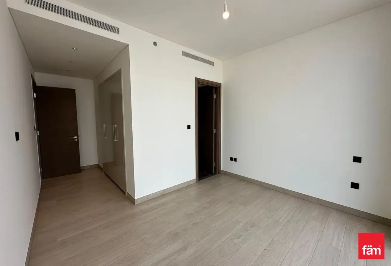 High floor | Posthandover | Creek Harbour View