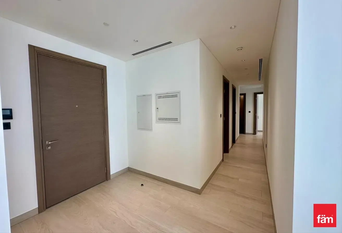 High floor | Posthandover | Creek Harbour View