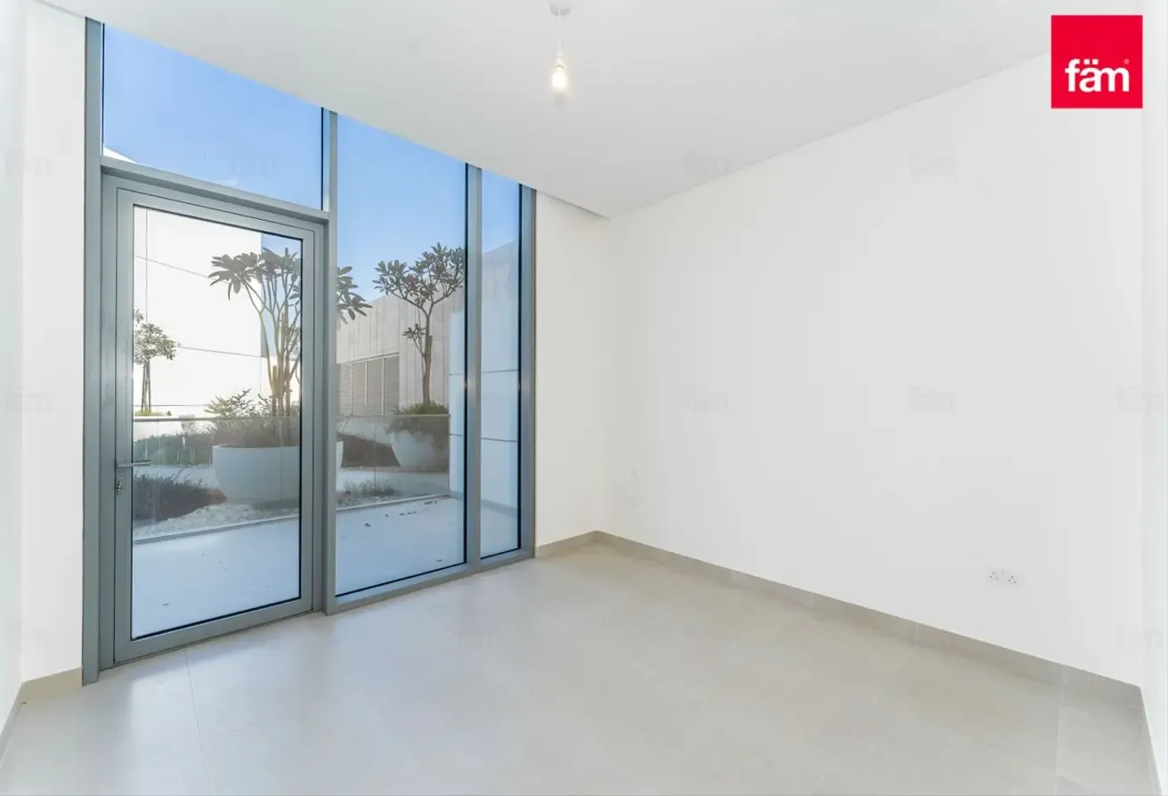 Exclusive  Lagoon View, Duplex Apartment  Vacant