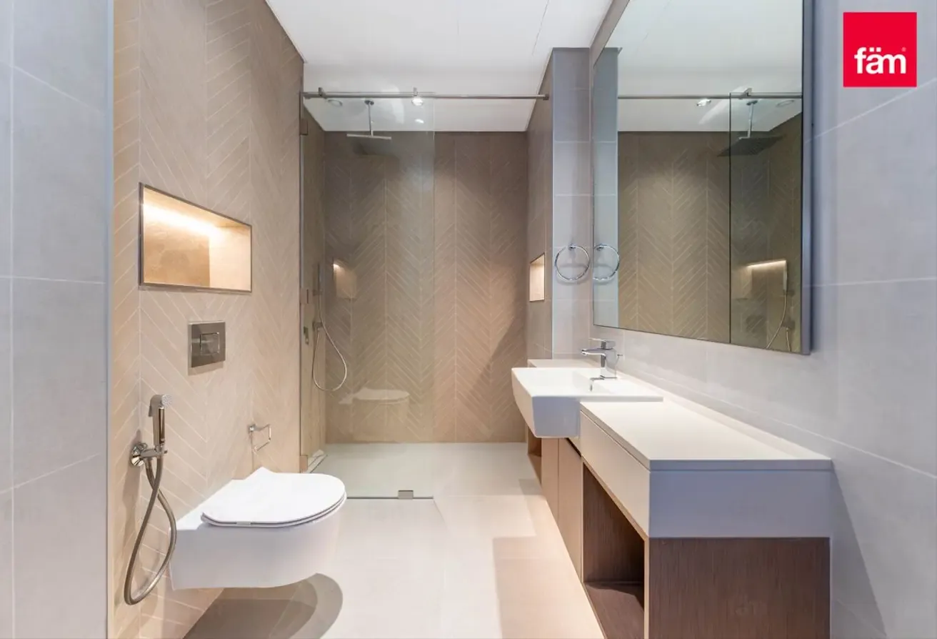 Exclusive  Lagoon View, Duplex Apartment  Vacant