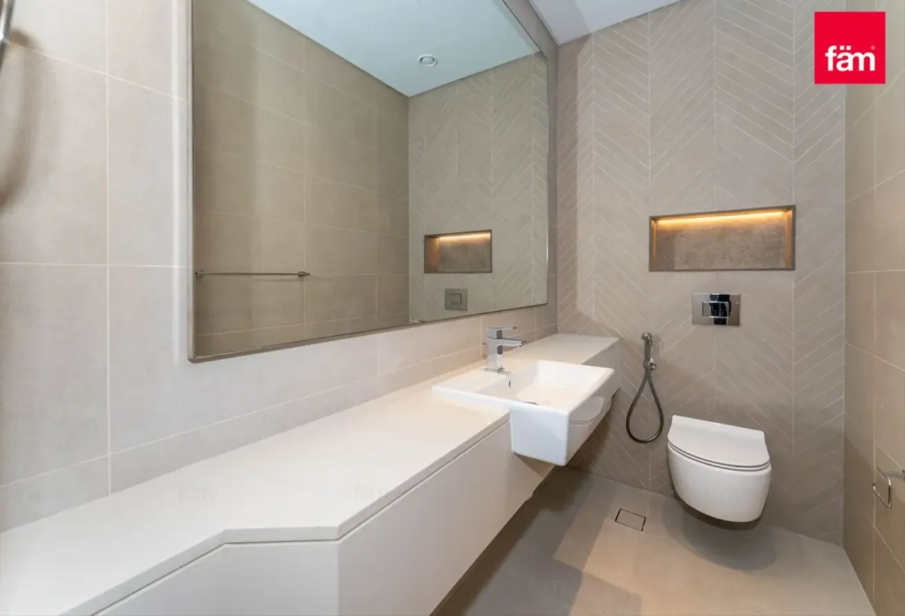 Exclusive  Lagoon View, Duplex Apartment  Vacant