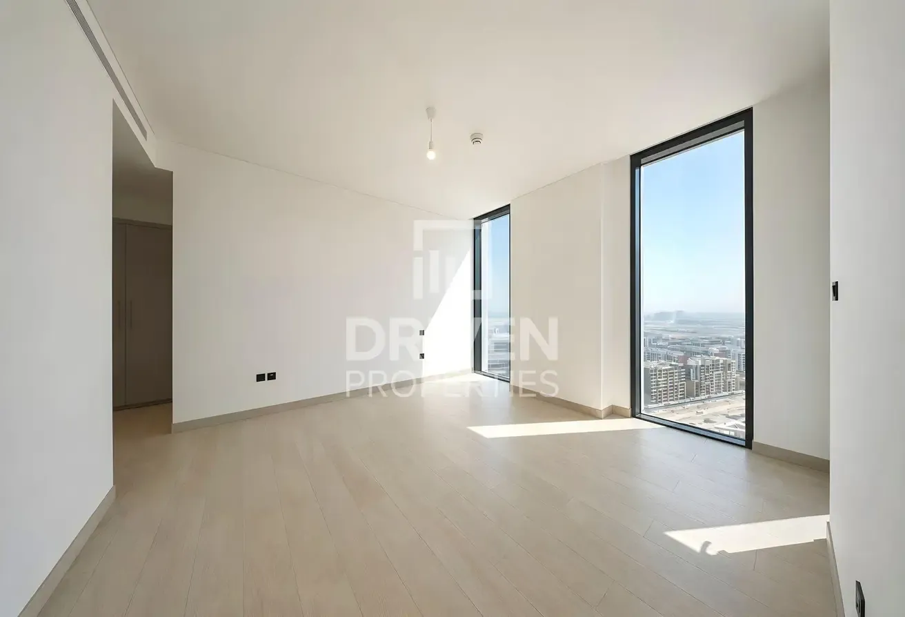 Prime Downtown View | Brand New | Luxury Living
