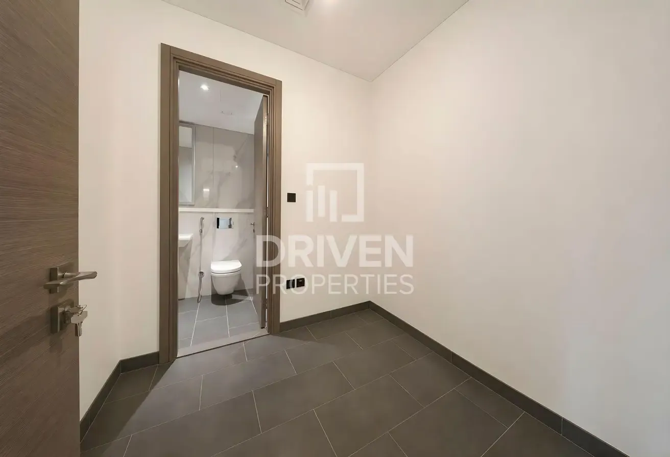Prime Downtown View | Brand New | Luxury Living
