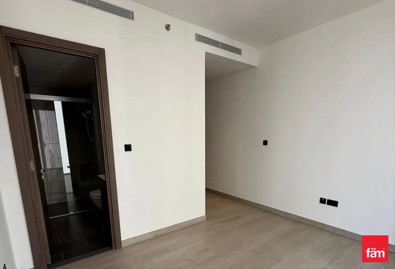 Ras Al Khor view | Spacious | Accepting mortgage