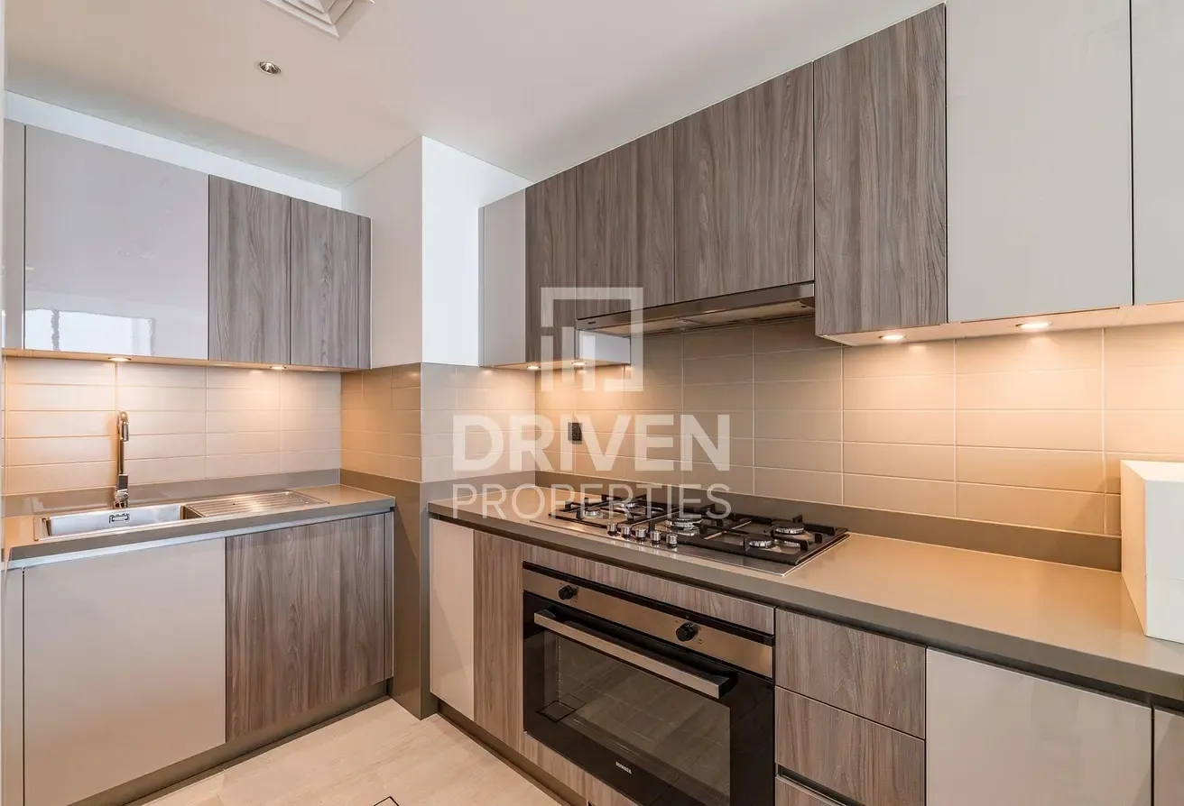High Floor | Vacant | Multiple Options