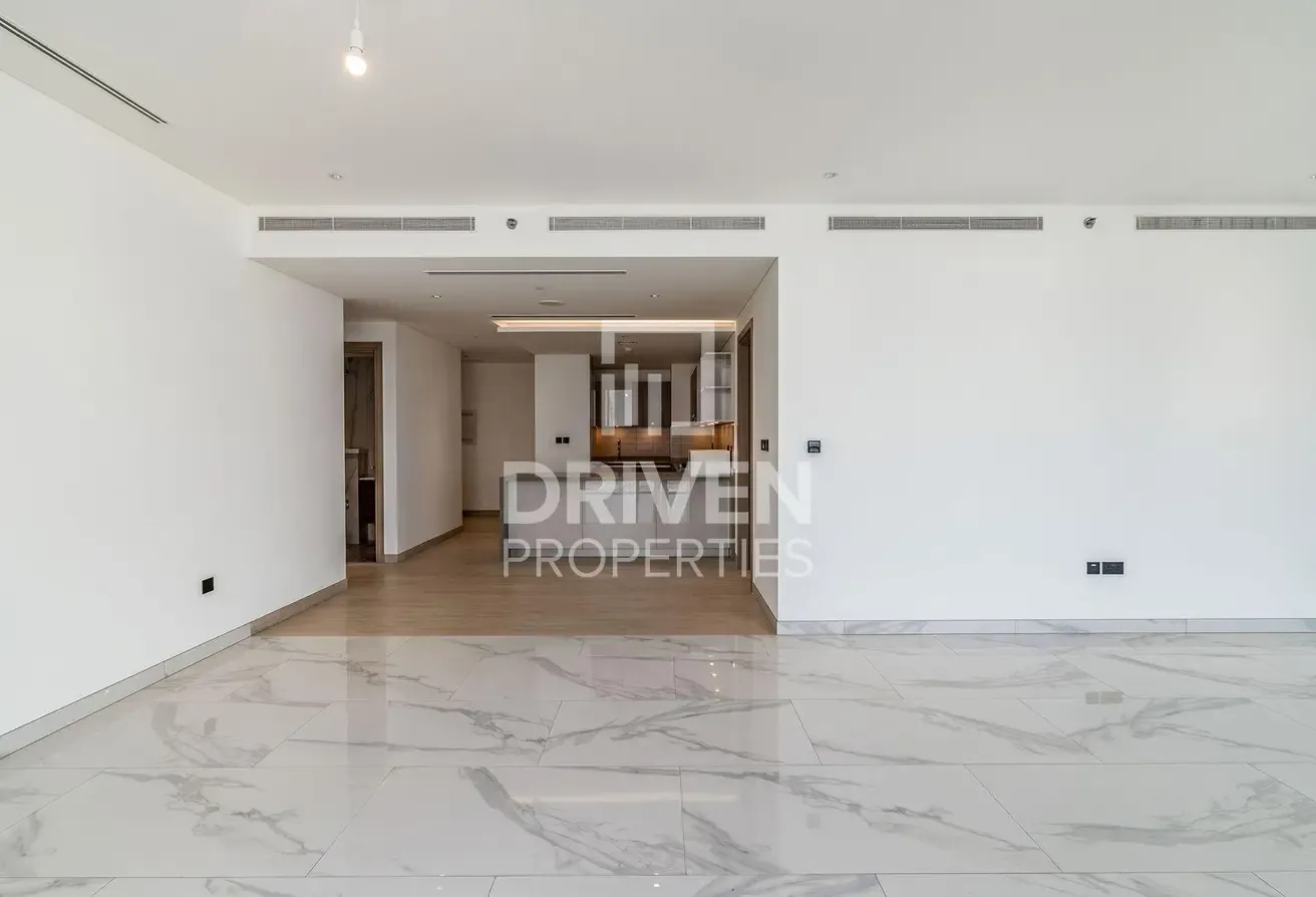 High Floor | Vacant | Multiple Options