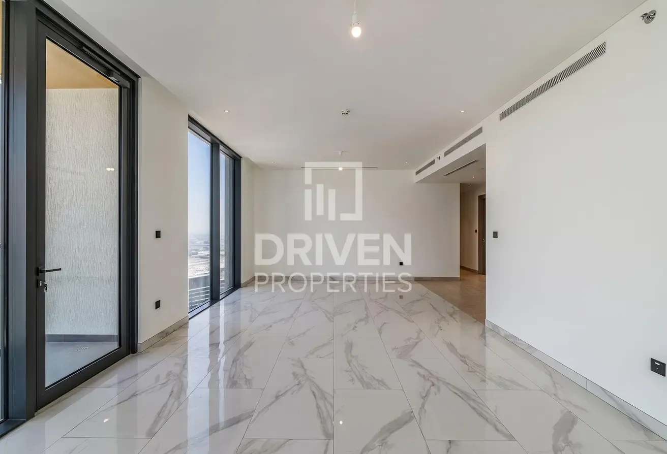 High Floor | Vacant | Multiple Options