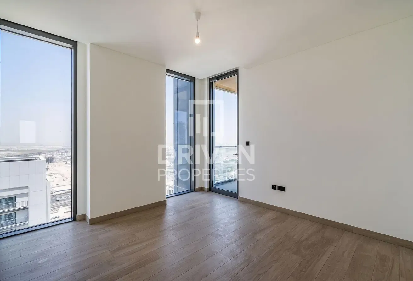 High Floor | Vacant | Multiple Options