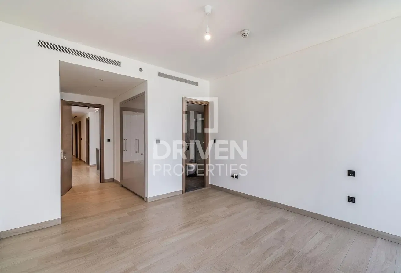 High Floor | Vacant | Multiple Options