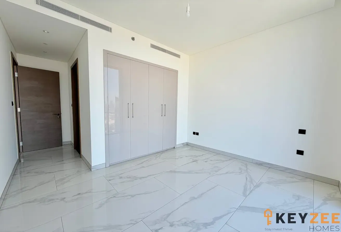 Best Price |  Burj Khalifa View | Largest Layout