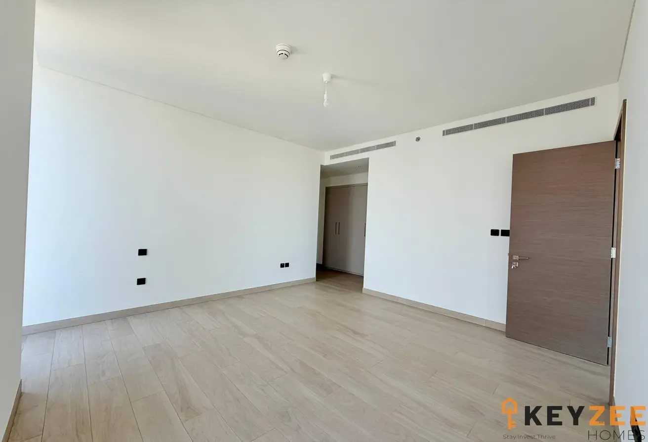 Best Price |  Burj Khalifa View | Largest Layout