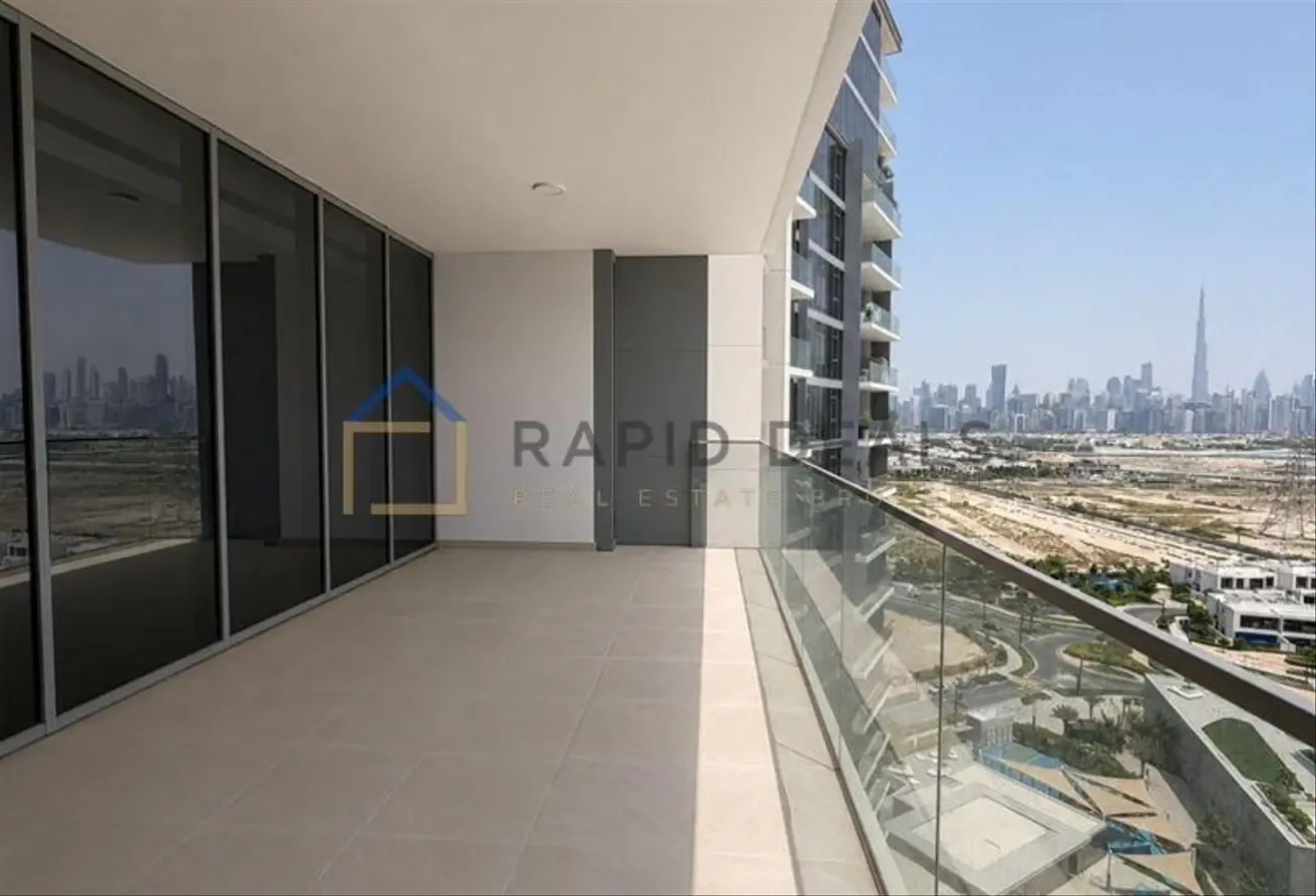 Elegant 4BR+M Apartment with Stunning Skyline View