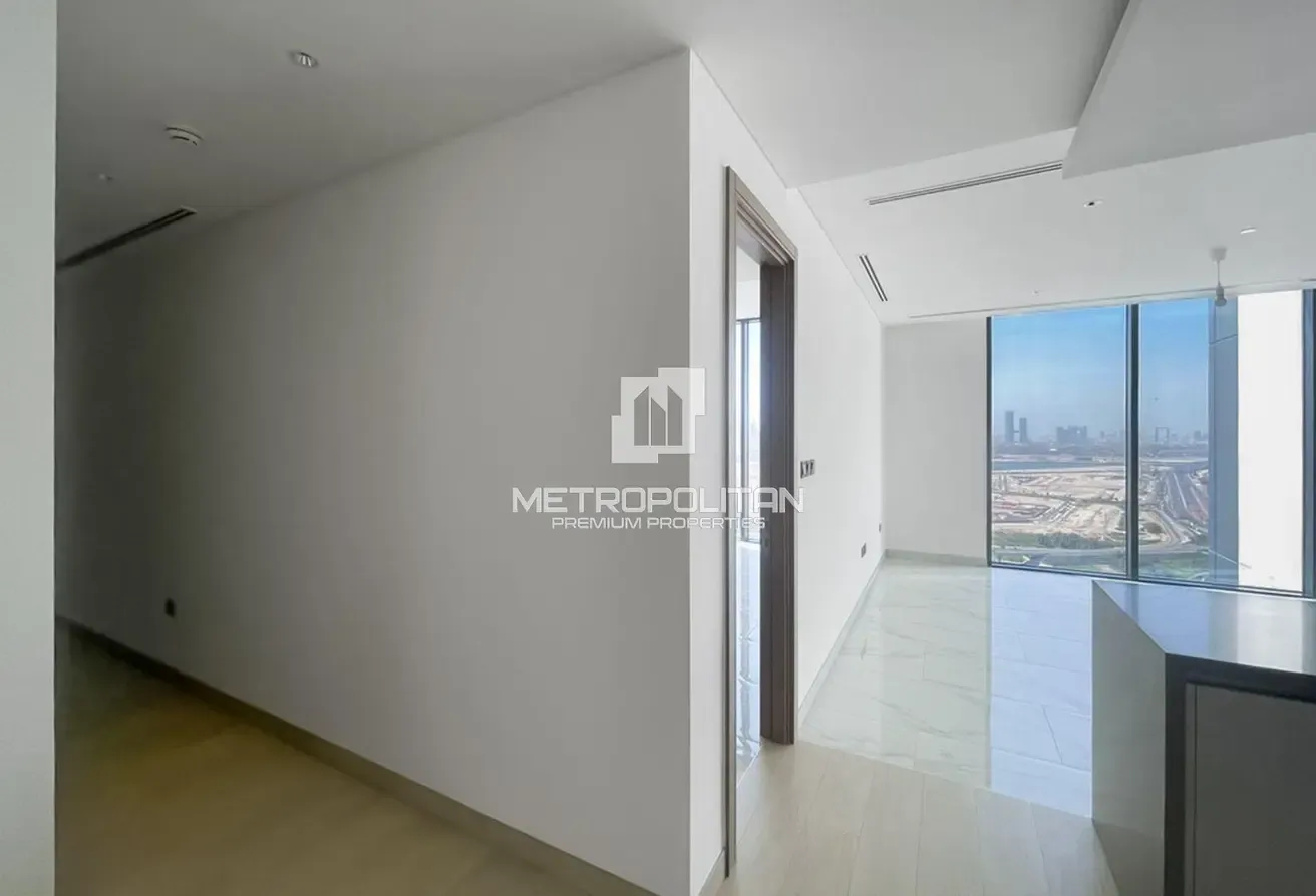 Panoramic View | High Floor | Spacious Layout