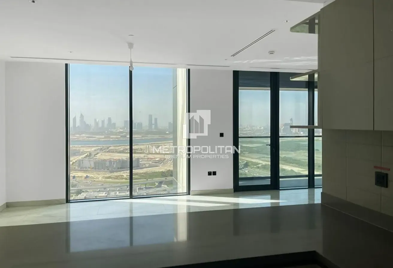 Panoramic View | High Floor | Spacious Layout