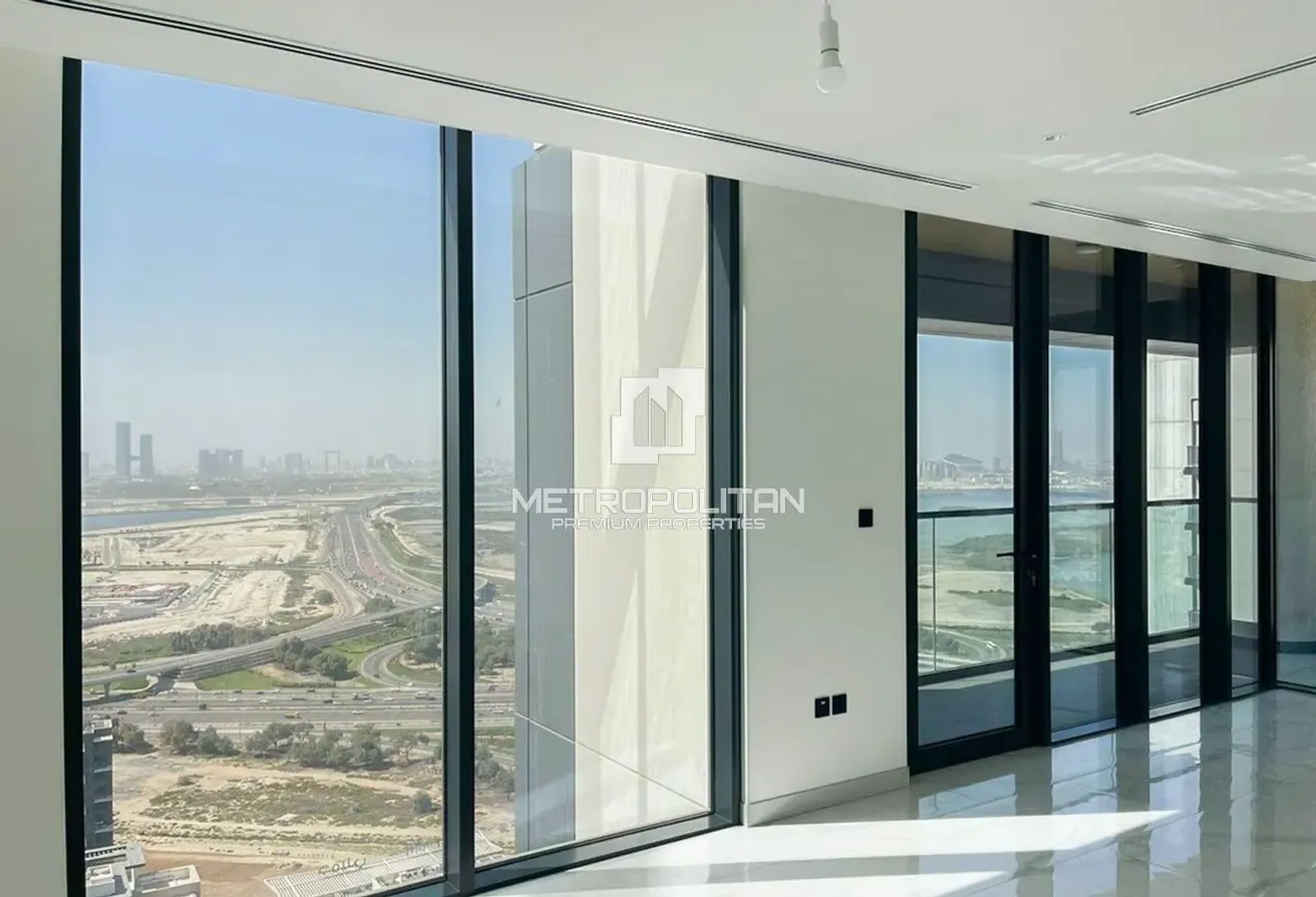 Panoramic View | High Floor | Spacious Layout