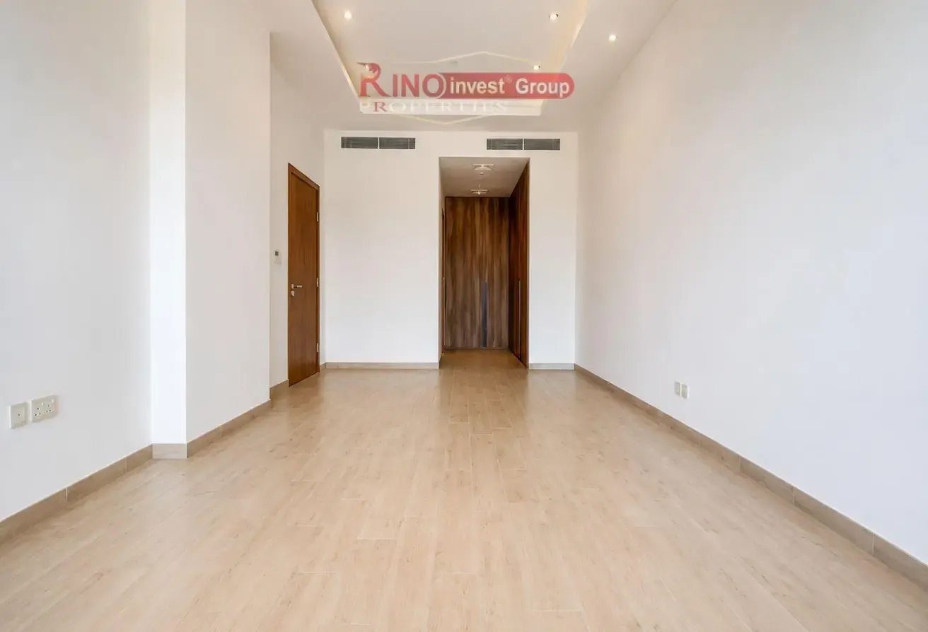 Immaculate Unit | Brand New | Luxury 4 BHK
