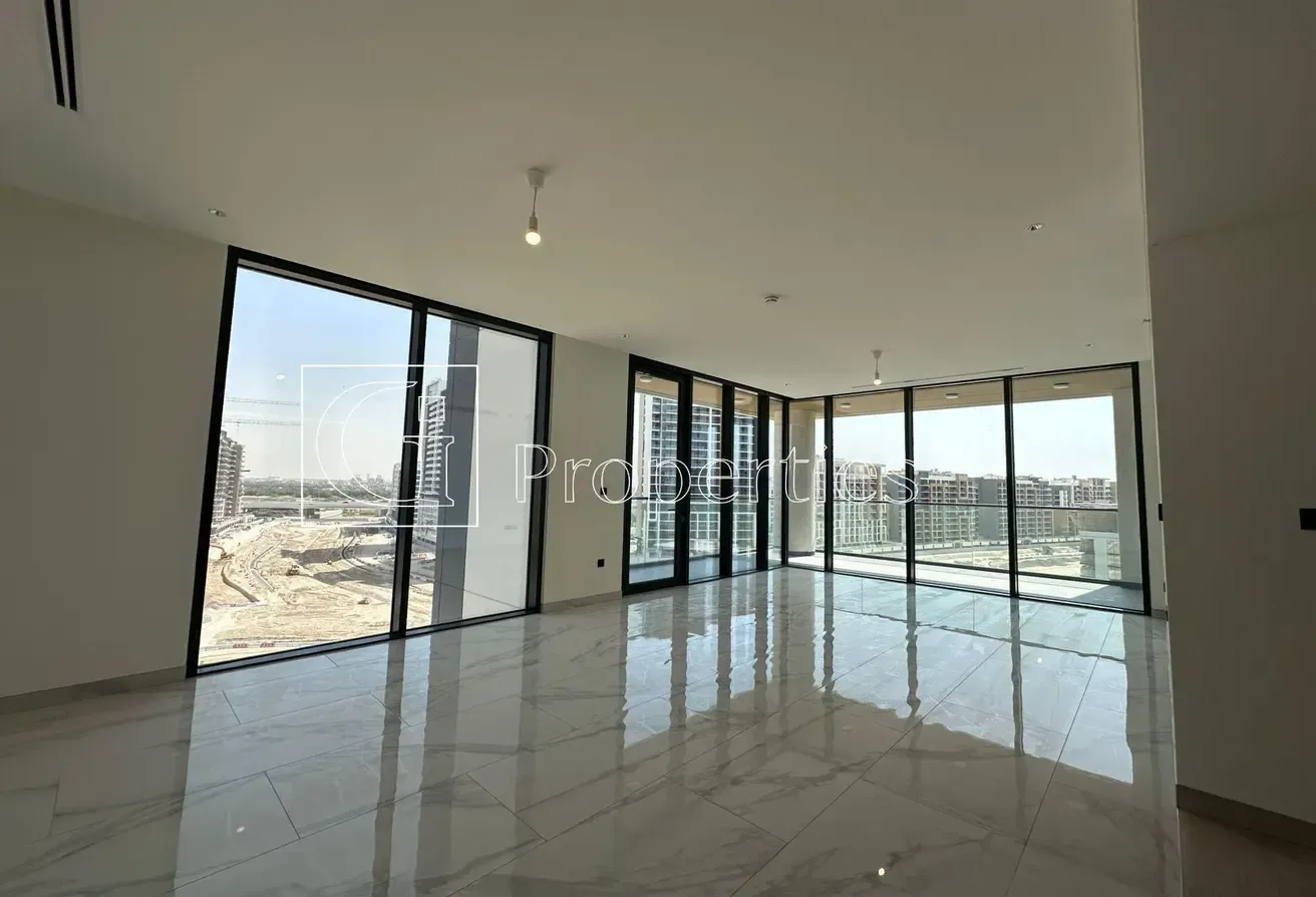 4bed + Maids | Waterfront | Investor Deal