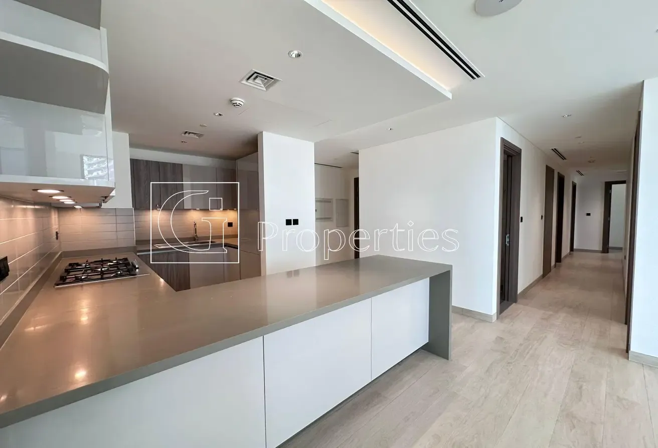 4bed + Maids | Waterfront | Investor Deal