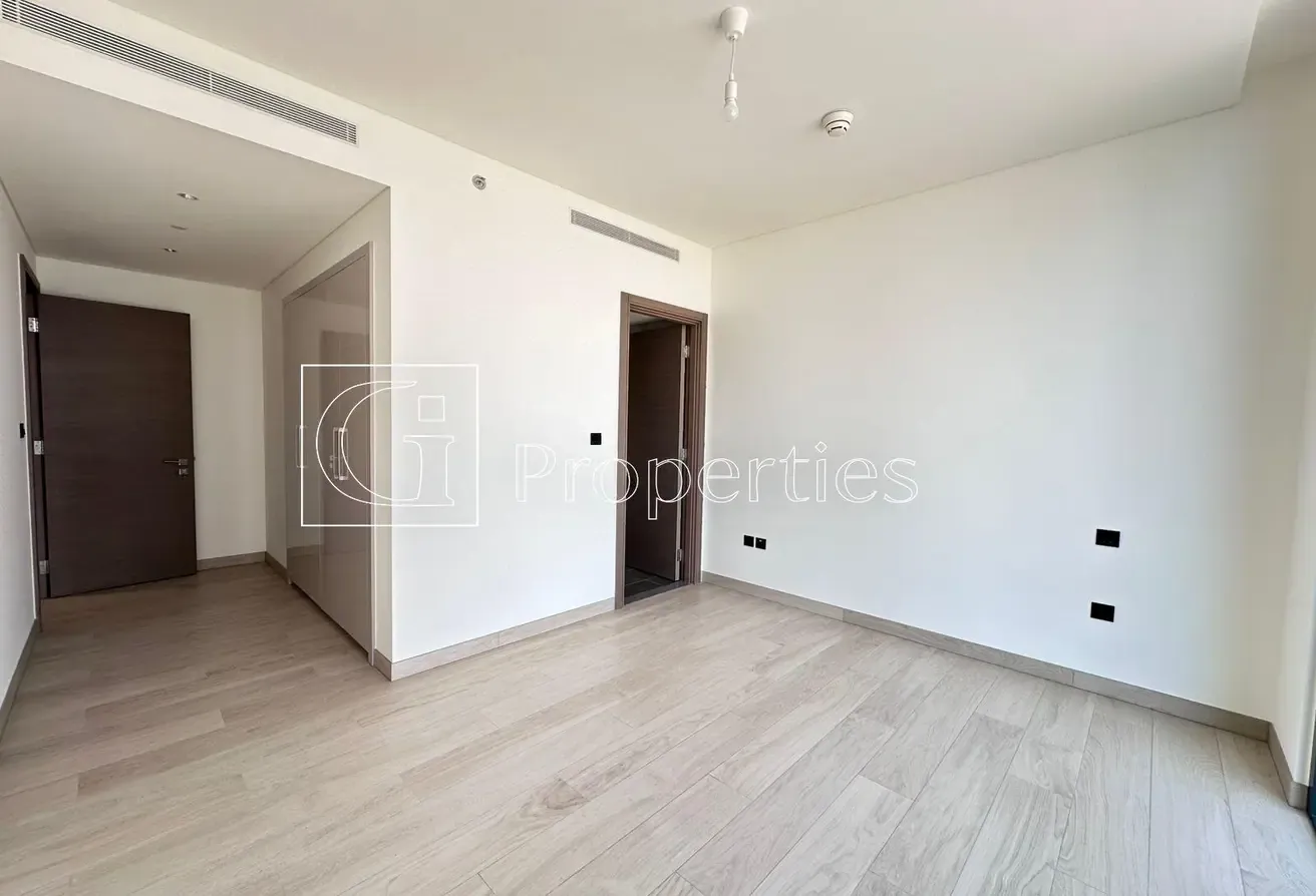 4bed + Maids | Waterfront | Investor Deal