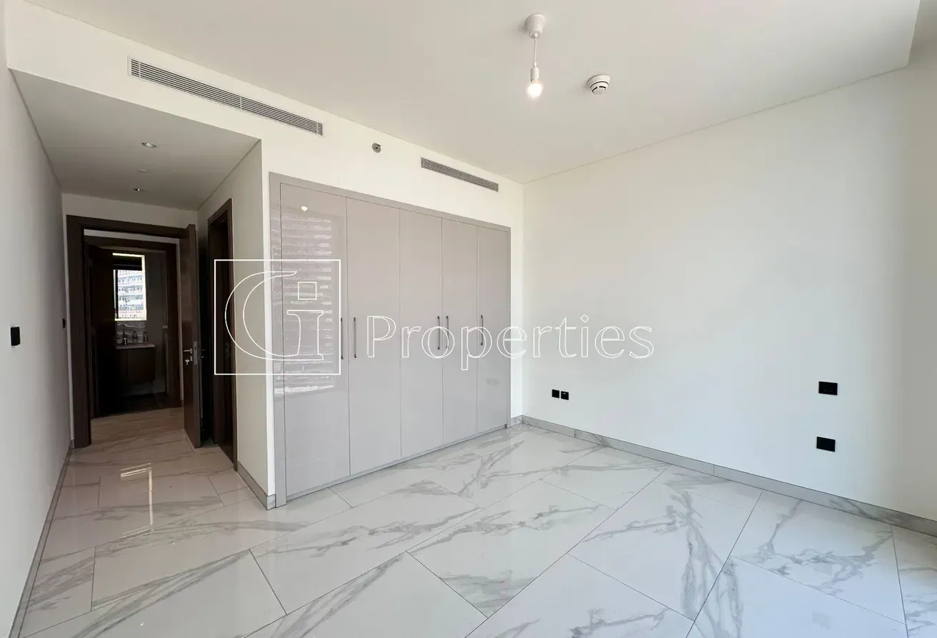 4bed + Maids | Waterfront | Investor Deal