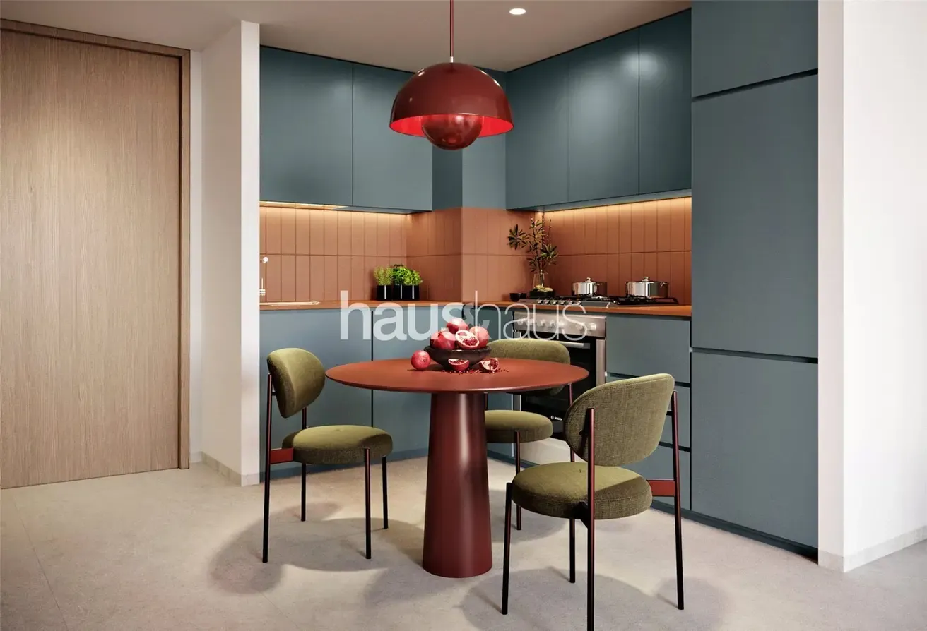 SPACIOUS LAYOUT | COMMUNITY VIEW | MODERN INTERIOR