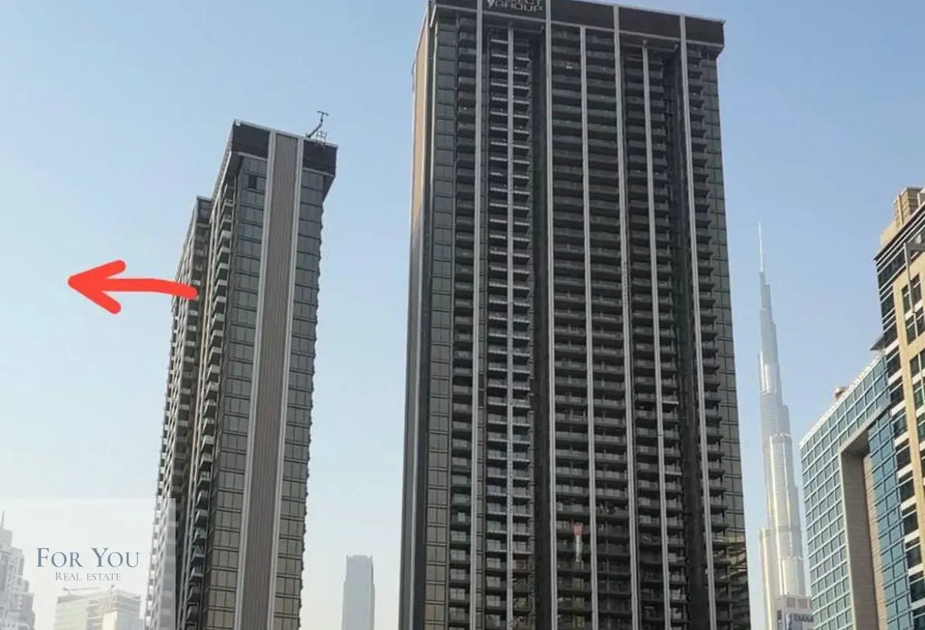 HIGH FLOOR | MOTIVATED SELLER | PRIME LOCATION