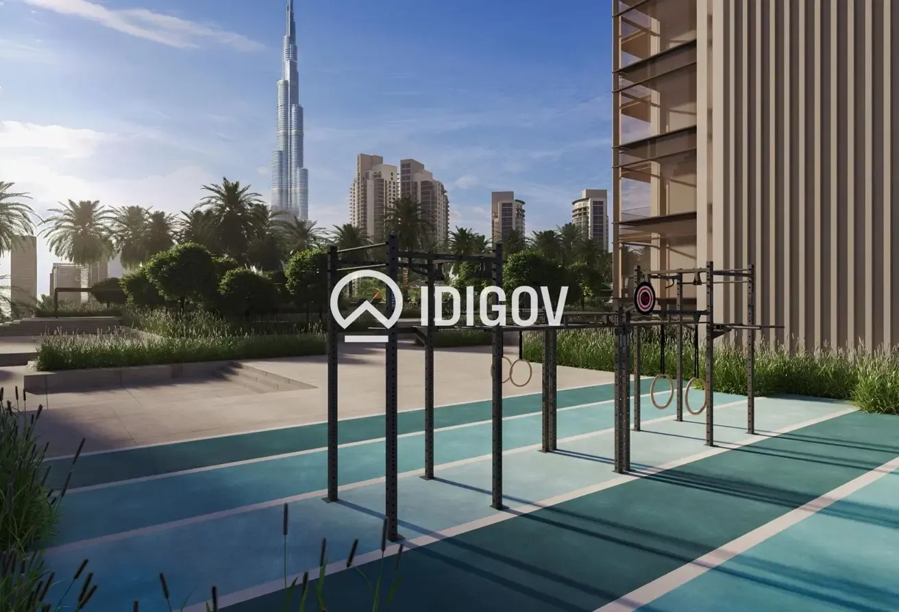 Mid Floor | Spacious | Stunning Canal Views