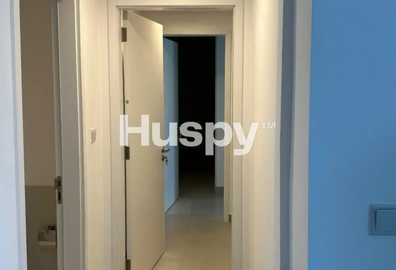 Large Layout | Vacant | Low Floor
