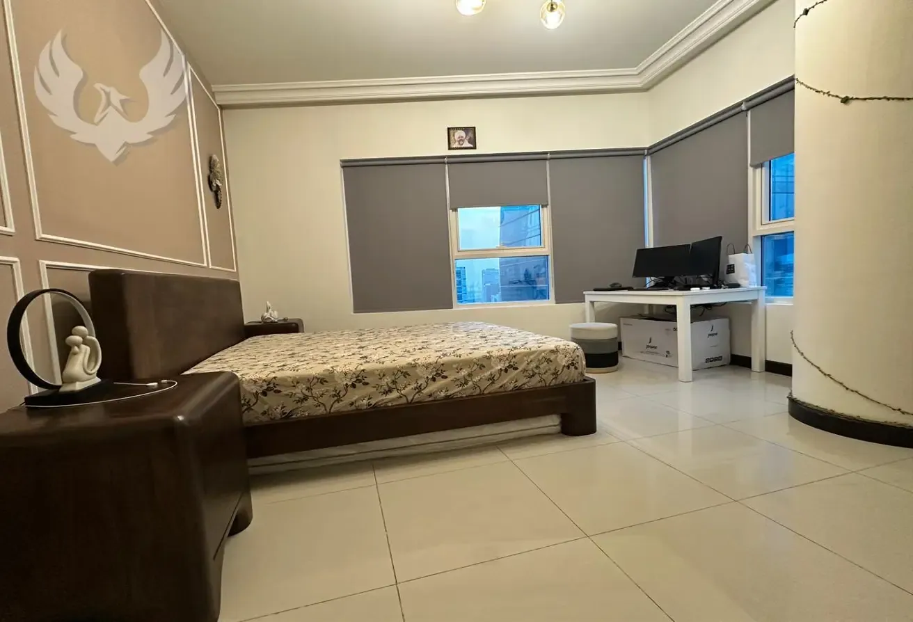 Vacant |  Marina view |  High floor